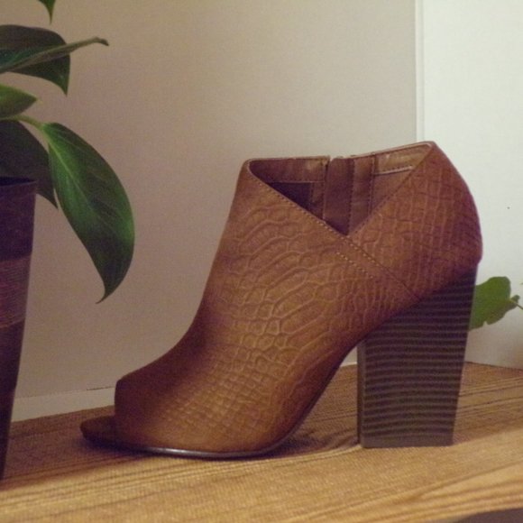 AMERICAN RAG CIE - Picture 4 of 4